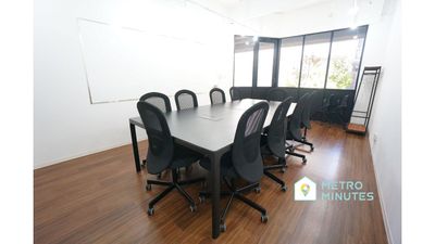 OPENSALE＜EXPRESSION会議室＞リモート・テレワークにも最適！高速光wifi設置！12名収容！神保町駅より徒歩3分 - 【EXPRESSION会議室】
