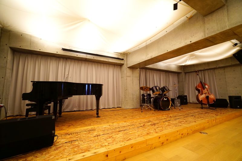 多目的ホール - BistroEncore内