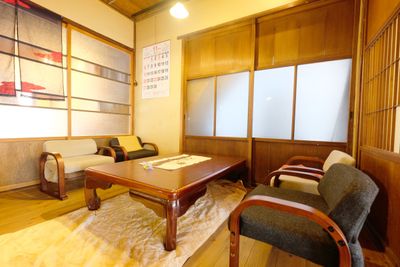 Kanazawa旅音 共有スペースの室内の写真