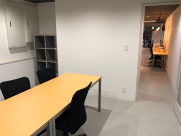 TECHSTUDIOKYOTO 会議室の室内の写真