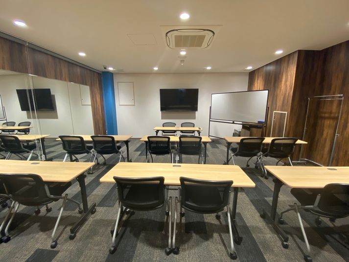 最大14名用セミナールーム - BIZcomfort神戸元町