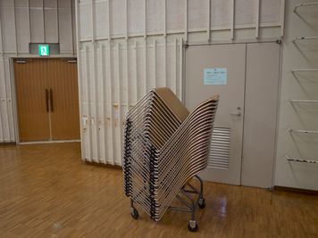 横浜YWCA会館 3Fホールの室内の写真