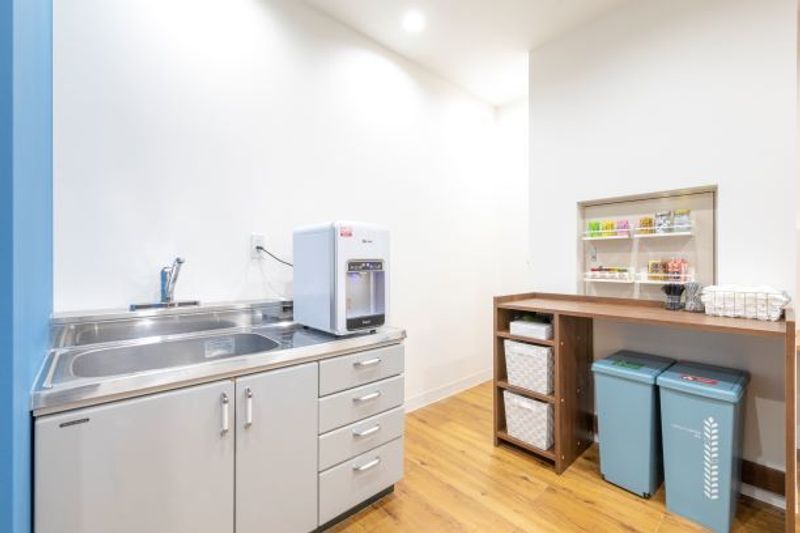 コワーキングスペース - BIZcomfort神戸元町