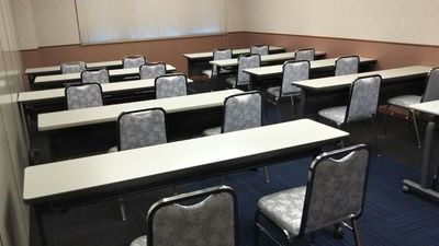 サン  プラスパ 中会議室の室内の写真