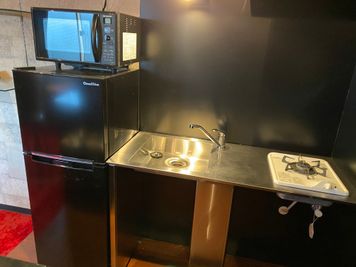 第三スペース「麻布星条旗通り」 バーカウンターキッチン/スタジオの設備の写真