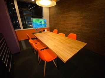 コンファレンス東京(新宿） MeetingRoomC※～7名の室内の写真