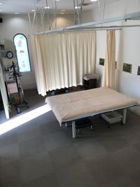 谷下鍼灸整骨院 サロンスペース、少人数スタジオの室内の写真