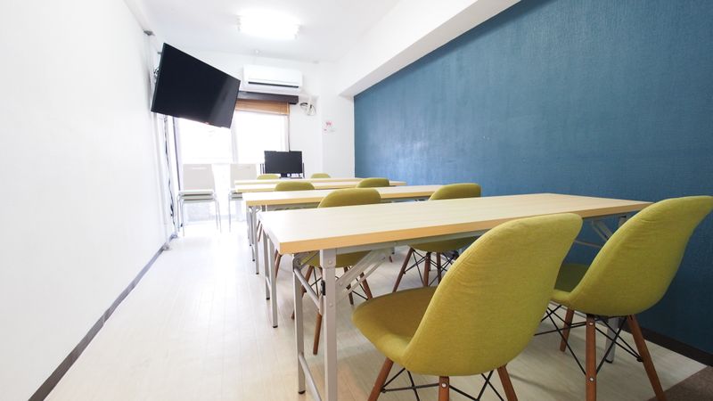 WiFi大型モニタホワイトボード - 【ラピス】東京 新宿の貸し会議室