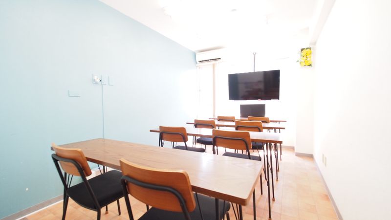 WiFi大型モニタホワイトボード - 【テラス】横浜の貸し会議室