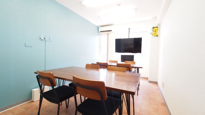 WiFi大型モニタホワイトボード - 【テラス】横浜の貸し会議室