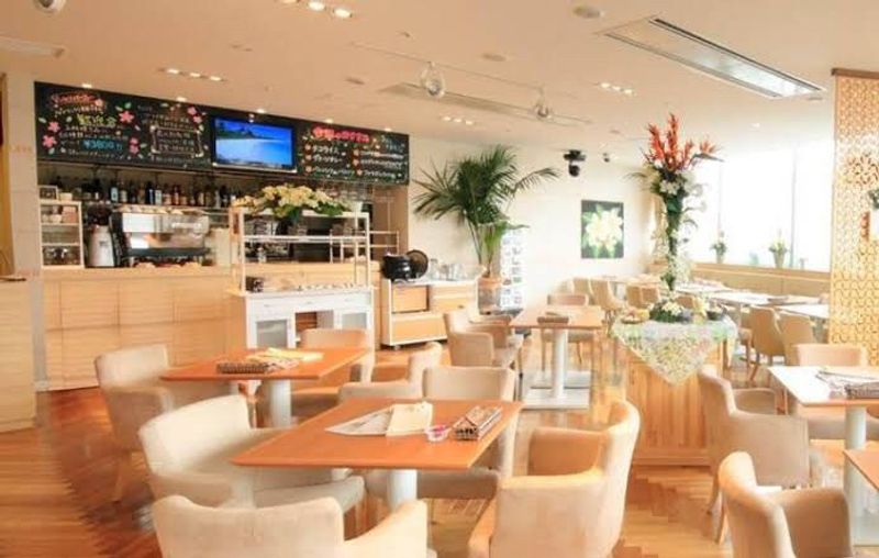 プルメリアカフェ - パセラリゾーツ横浜イアス店