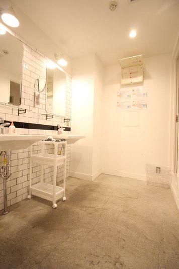 多目的スペース - THE NEXT DOOR