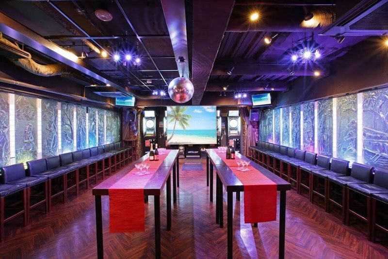 貸切パーティー＆ダーツ・カフェ - バーリズム