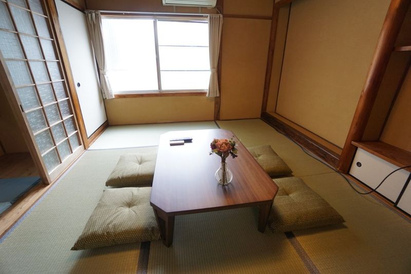 一軒家貸切り 道頓堀ハウス - DJH