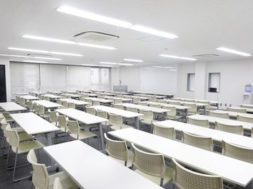 【名古屋駅】会議室アクションラボ ３F　大会議室の室内の写真