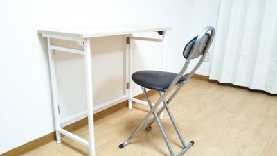 テレワークや作業用に机もあります。 - スタジオ　カノン　東町店 ダンススタジオの設備の写真