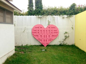 庭に大きなハートを設置できます。幅1800mm - 131 HOUSE レンタル撮影スタジオの設備の写真