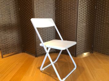 折りたたみ椅子 - レッスン＆レンタルスタジオ　StudioBoo-Thang スタジオ ブーサングの設備の写真