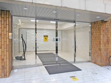 新横浜ホール【加瀬の貸し会議室】 第3会議室の入口の写真