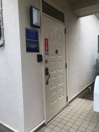 玄関ドア - 京王八王子レンタルルーム 【レンタルルーム】笹塚の入口の写真