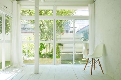 ホワイトベースのシンプル空間！ - N-studio 庭付き自然光ハウススタジオの室内の写真