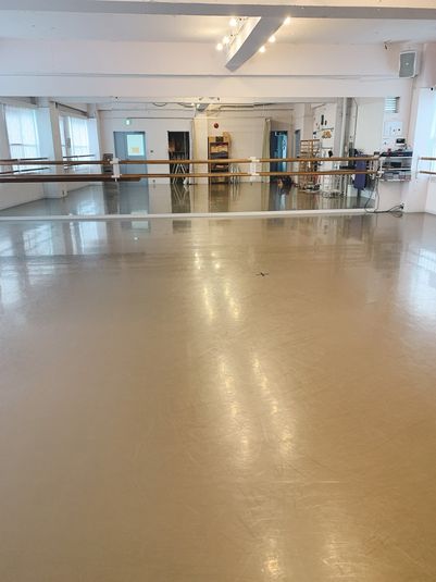 スペース内 - パールバレエスクール Danceスペースの室内の写真