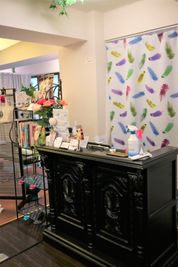 本店の受付にてレンタルルームの鍵を受け取ってください。 - Lucky⭐︎star 多目的スペースのその他の写真