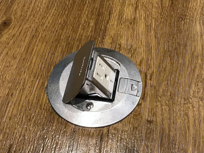 【心斎橋駅徒歩５分！】コワーキングスペース(2名様） - D➜スタート心斎橋