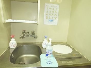 Space Joy 東銀座 貸し会議室、レンタルスペース、教室、セミナーの室内の写真