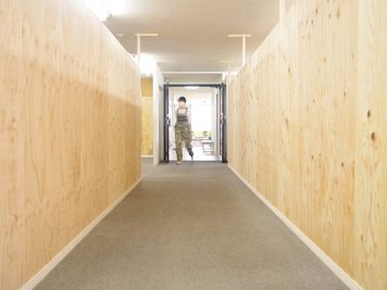 レンタルスペースまでの通路 - ONVO STUDIO INA レンタルスタジオの室内の写真