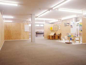 併設したアーティストの制作アトリエ - ONVO STUDIO INA レンタルスタジオの室内の写真