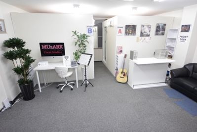 ミューズアークヴォーカルスタジオプラス MVS＋（ B）の入口の写真