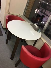 カウンセリング用のテーブルとイス - 西荻窪パーソナルトレーニングジム 並木コンディショニングセンターの室内の写真