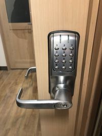 【閉店】コワーキングスペース和と匠の時 ブース席（半個室タイプ）の入口の写真