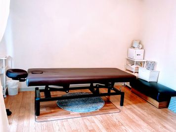 レンタルスペースミディ川崎店月極 1K貸切！定期利用手ぶらで開業！の室内の写真