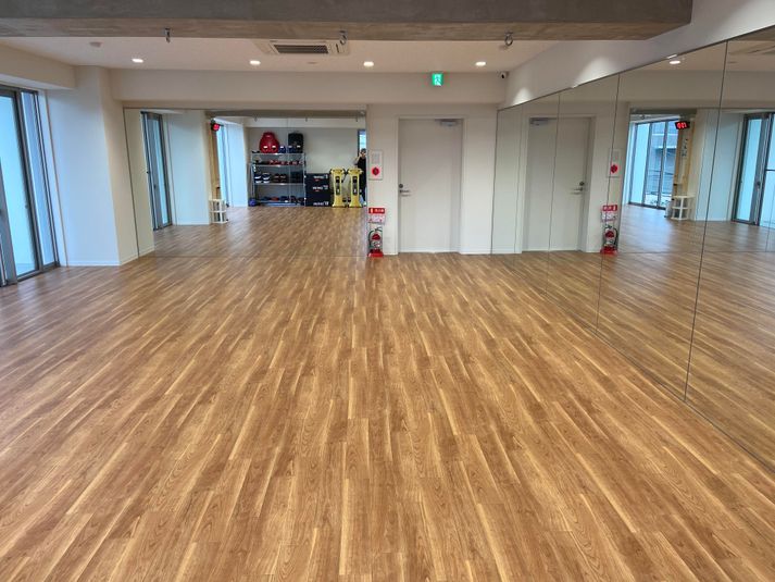 ダンス、プライベートレッスン - サンパワージム