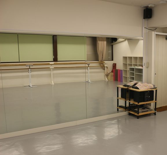 ６０平米スペース。 - アキバレエスタジオMCジョイアス ダンススタジオスペース(20名まで可能)の室内の写真