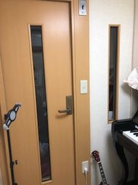 防音になります。 - MCジョイアス菅生店 早朝深夜可、ピアノ、歌、その他の楽器の個人練習に！の室内の写真