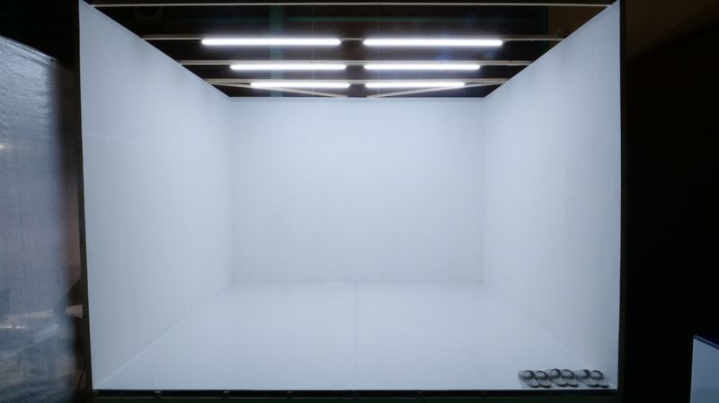 白ホリゾント、黒幕スタジオ - コイズミデザイン京都スタジオ