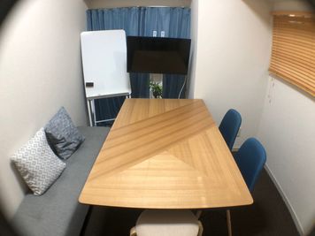 ランドプレイス新宿南口の室内の写真