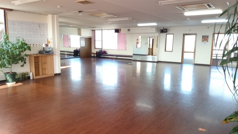 昼の様子 - ダンスホールルンバ ダンス　練習場の室内の写真
