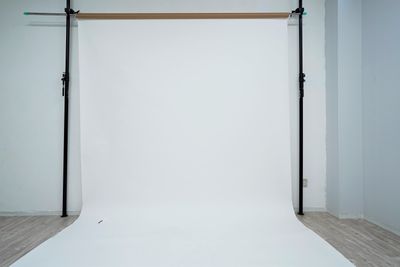 天井高3.8ｍでペーパーも余裕をもって垂らせます - STUDIO「μ」スタジオミュー 撮影スタジオ＆レンタルスペースの室内の写真