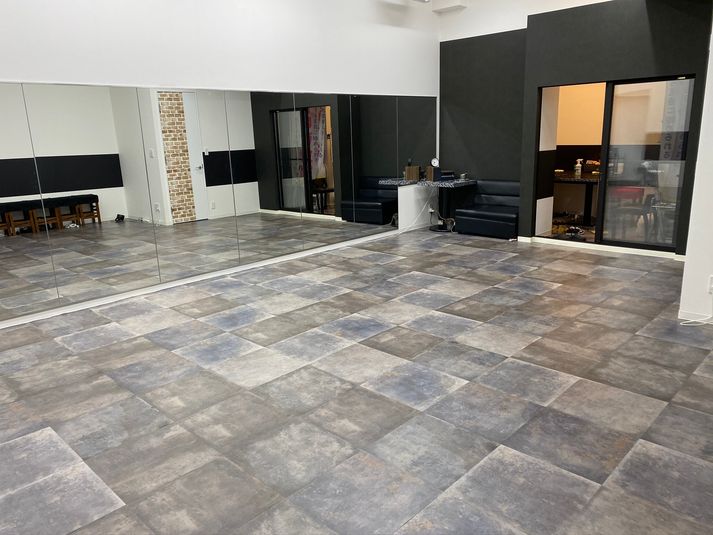 HAPPY SMILE 俱楽部　HAPPYスタジオ - ライオンズプラザ市が尾