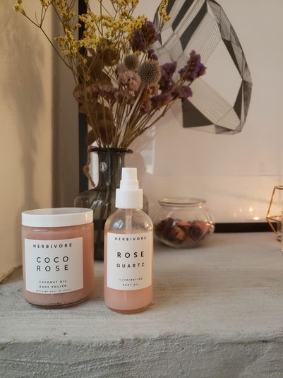 サロンスペース - SHE.