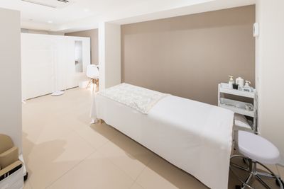 キラリラ神戸元町ウェスト 完全個室レンタルサロンキラリラ神戸元町ウェスト店の室内の写真