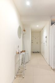 キラリラ神戸元町ウェスト 完全個室レンタルサロンキラリラ神戸元町ウェスト店の室内の写真