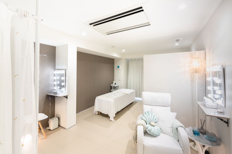 完全個室レンタルサロンキラリラ神戸元町ウェスト店 - キラリラ神戸元町ウェスト