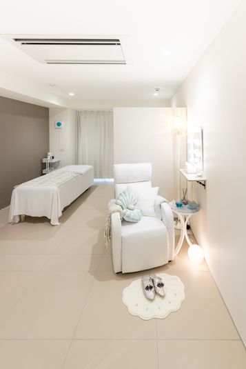 完全個室レンタルサロンキラリラ神戸元町ウェスト店 - キラリラ神戸元町ウェスト