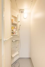 キラリラ神戸元町ウェスト 完全個室レンタルサロンキラリラ神戸元町ウェスト店の室内の写真