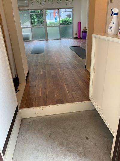 ヨガスタジオ - ヨガ・キラーナ